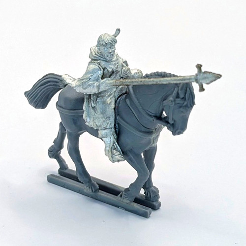Bretonnia mounted squire - mounted,