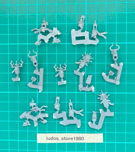 Bretonnia knight foot heads - on,