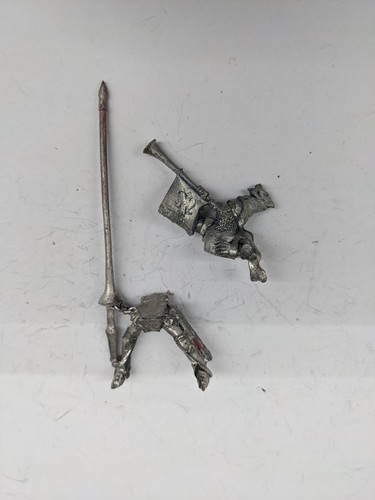 Warhammer bretonnian knight - warhammer,