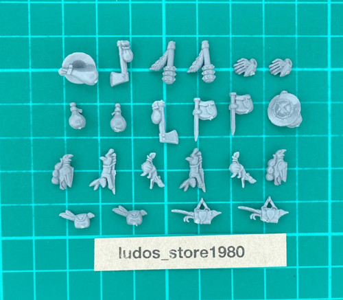 Bretonnia small accessories - small,